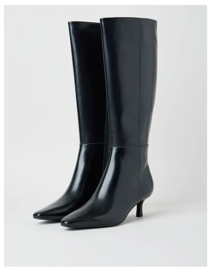 Basque Diaz Boot in Black