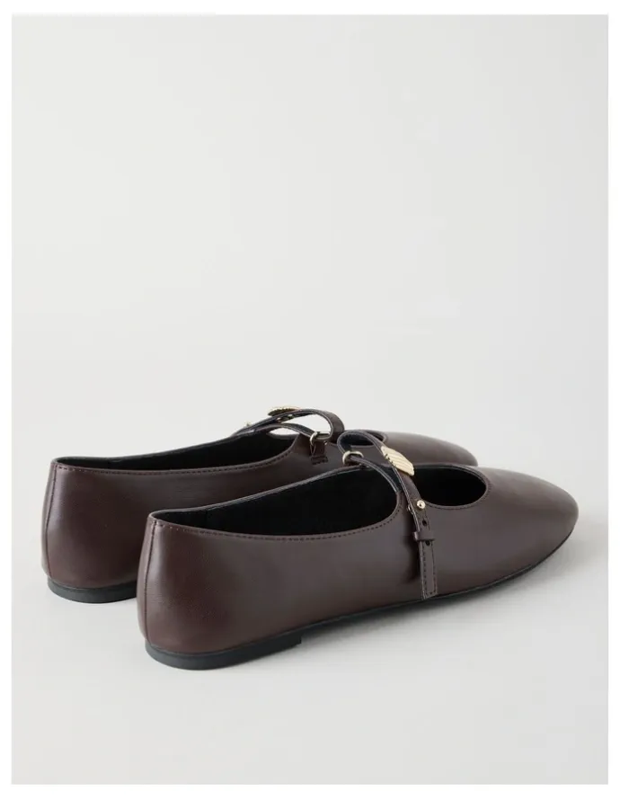 Basque Kasey Flat Shoes in Chocolate