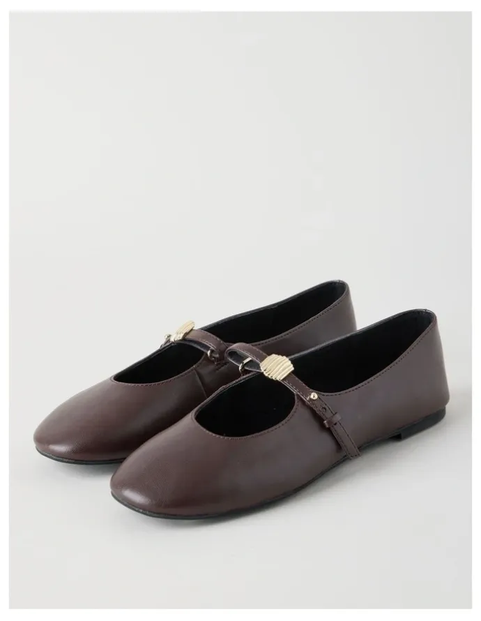 Basque Kasey Flat Shoes in Chocolate