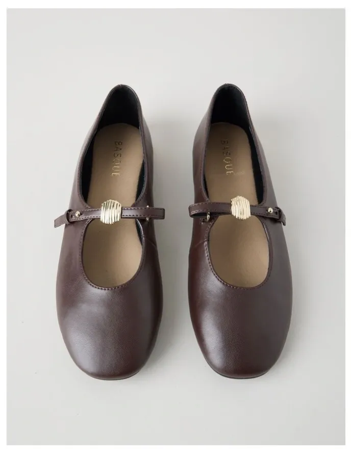Basque Kasey Flat Shoes in Chocolate