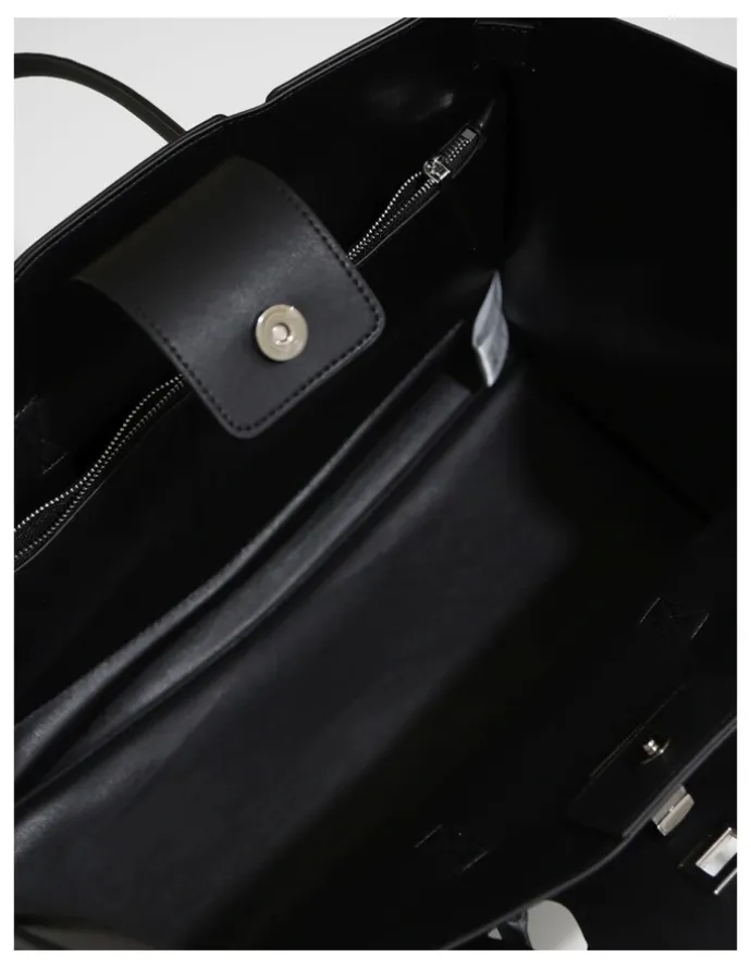 Belle & Bloom In The City Shoulder Bag in Black