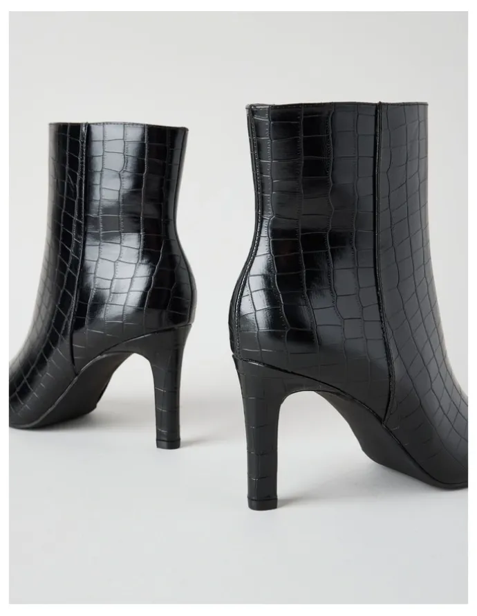 Blaq Sage Boot in Black