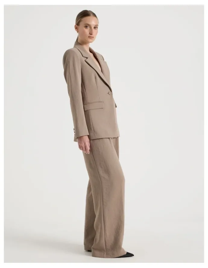 Blaq Single Breasted Blazer in Taupe