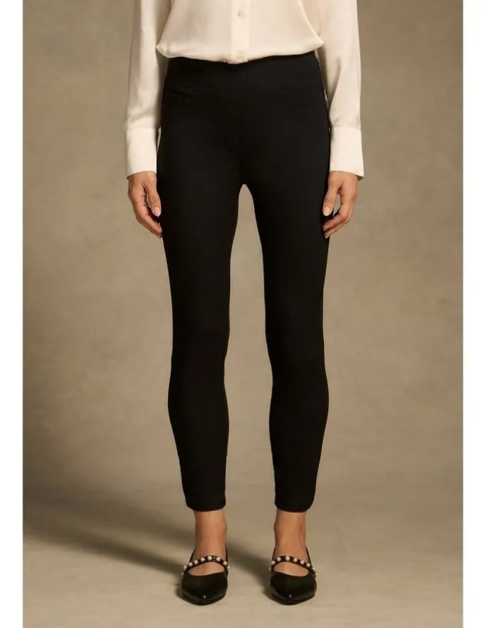 Blue Illusion Bengajean(R) 7/8 Skinny Leg - Black