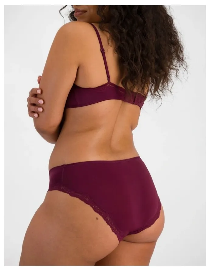 Bonds Bases Flex Lace Bikini in Queen Bee