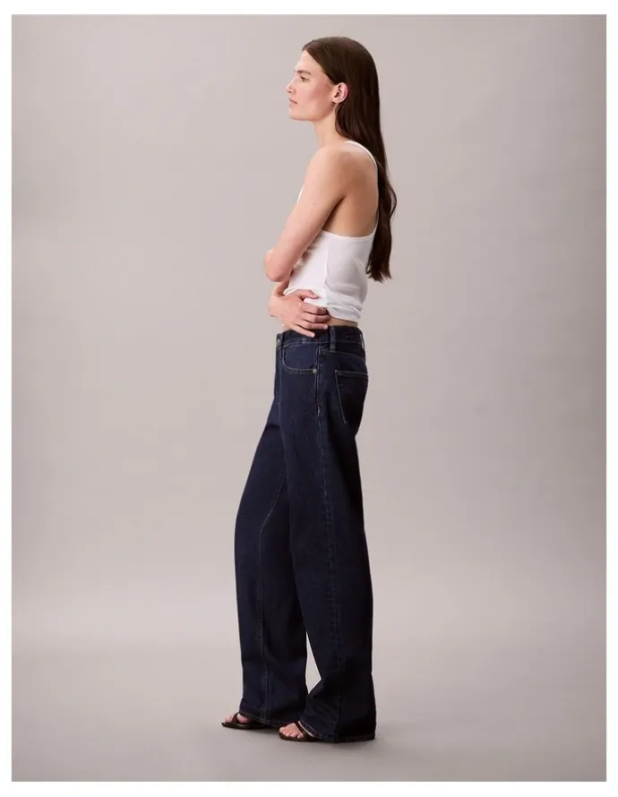 Calvin Klein Jeans Signature 90's Straight Jeans in True Indigo