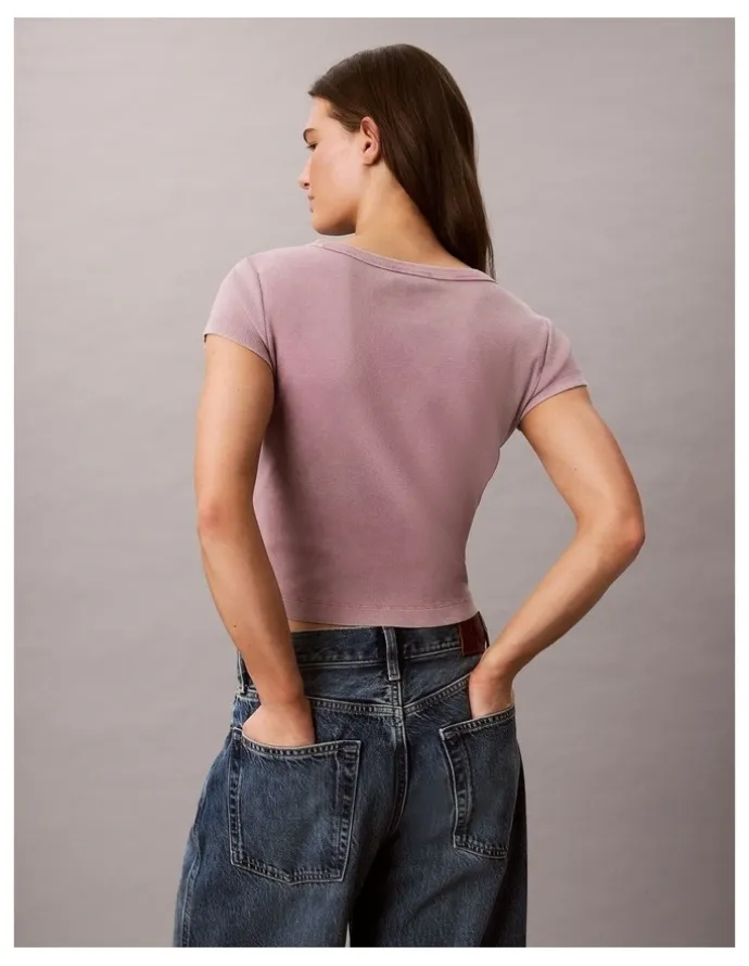 Calvin Klein Jeans Woven Label Rib Baby Tee in Dusky Orchid