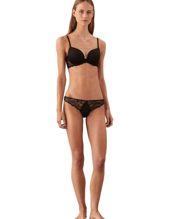 Calvin Klein Sensual Stretch Lace Lift Demi Bra in Black
