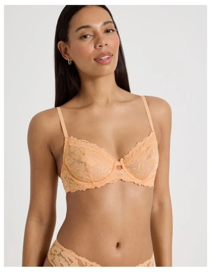 Chloe & Lola Lola Broderie Lace Underwire Bra in Apricot
