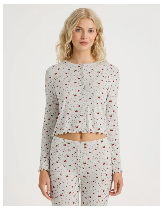 Chloe & Lola Lola Fluted Rib Long Sleeve Top in Strawberry Fields Print