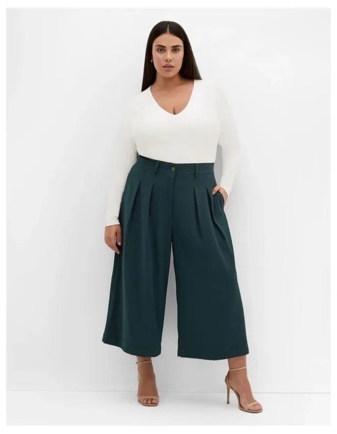 City Chic Abbie Crop Pant in Deep Emerald