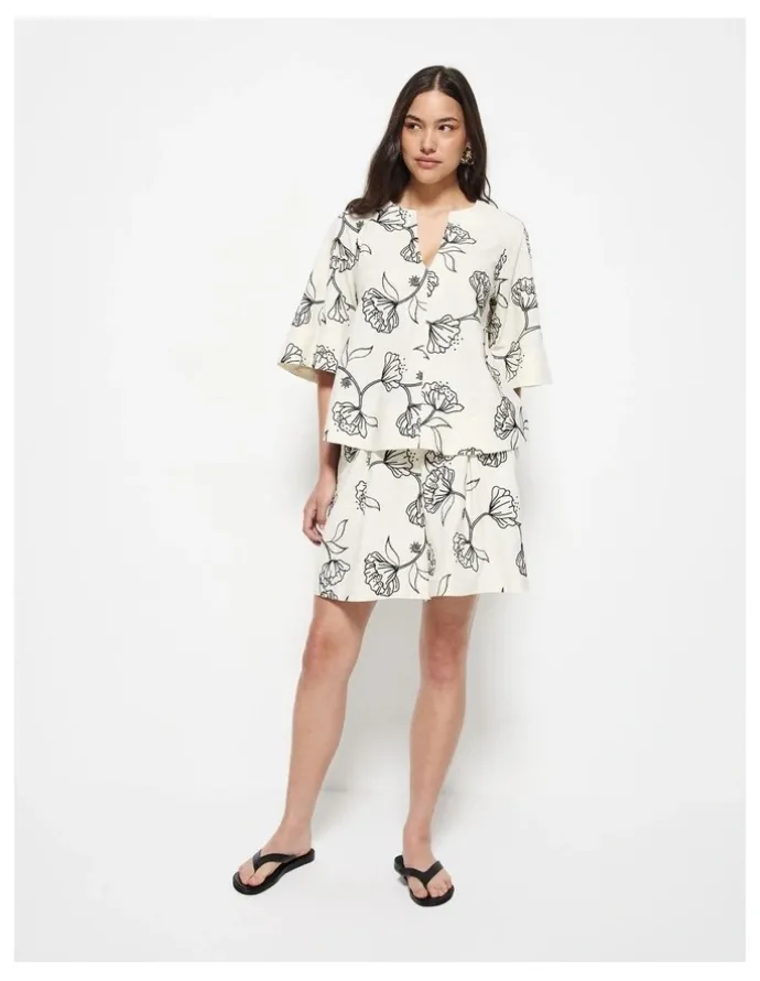 Commonry Aurora Short in Almond Floral