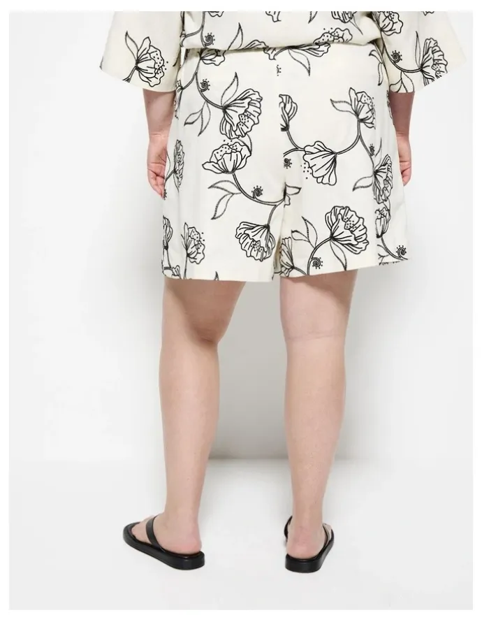 Commonry Aurora Short in Almond Floral