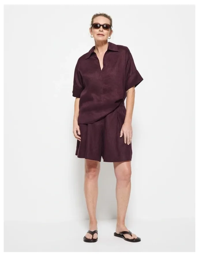 Commonry Lucie Short in Plum