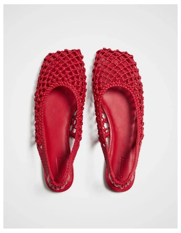 Commonry Remi Woven Flat in Rouge