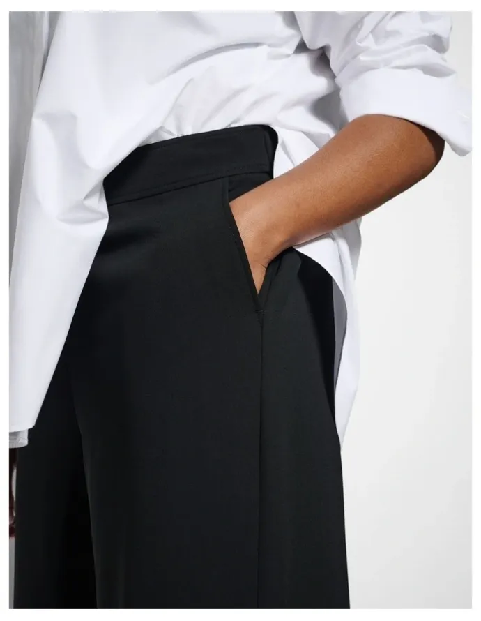 Commonry The Draped Leg Crepe Trouser in Black
