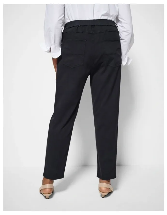 Commonry The Soft Stretch Casual Pant in Black