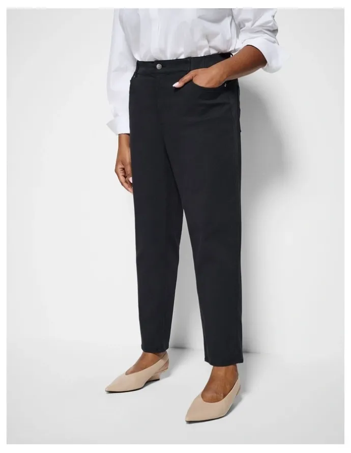 Commonry The Soft Stretch Casual Pant in Black