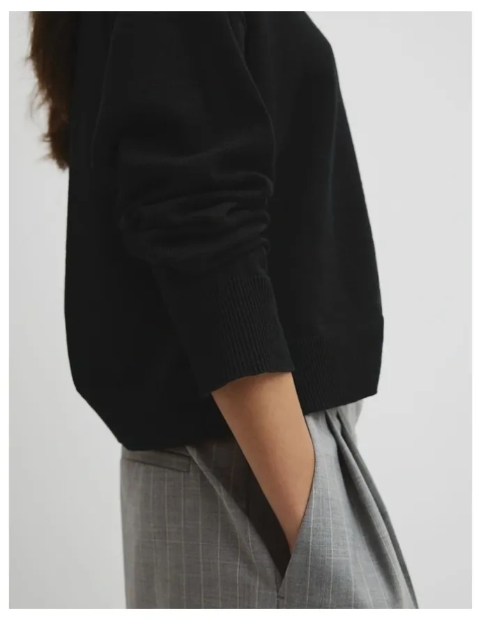 Country Road Cotton Linen Crew Neck Knit in Black
