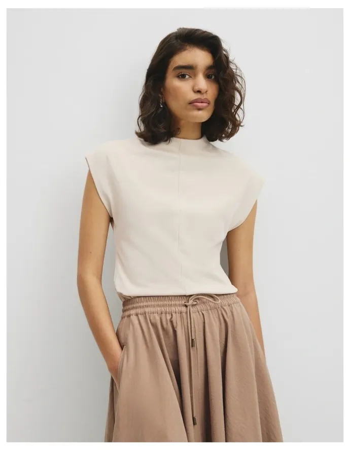 Country Road Extend Shoulder Top in Almond