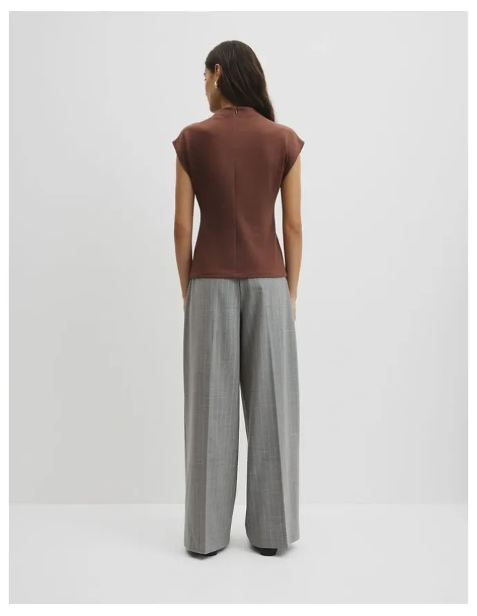 Country Road Extend Shoulder Top in Ember