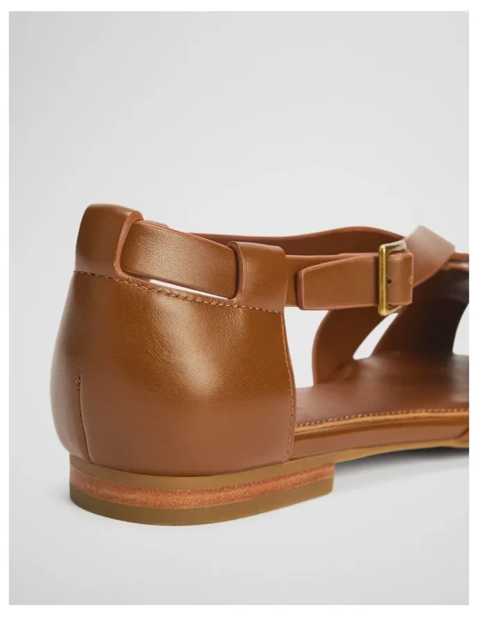Country Road Mila Flat in Tan