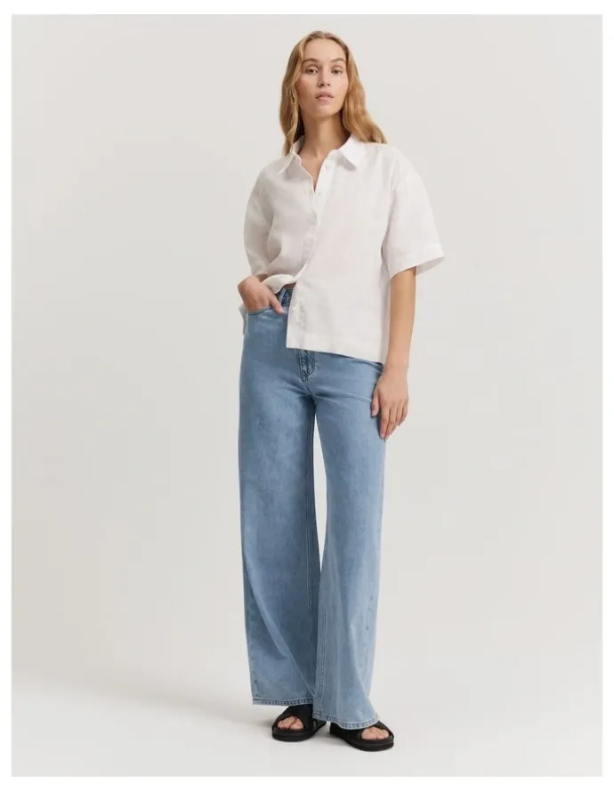 Country Road Organically Grown Linen Short Sleeve Shirt in White