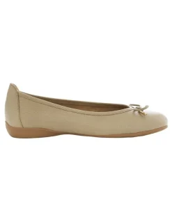 Easy Steps Azaria Flat Shoes in Taupe Leather