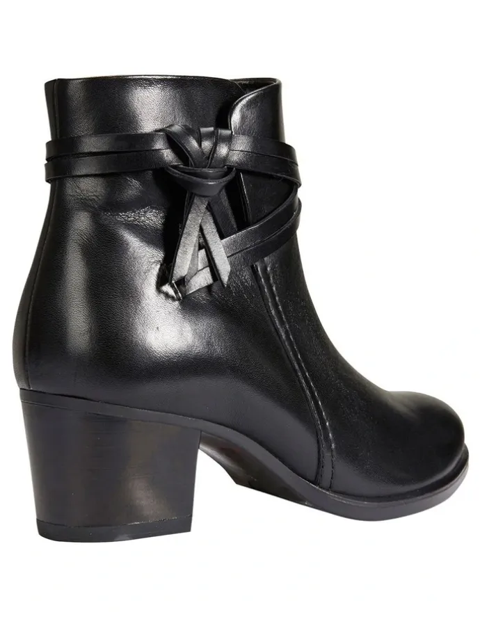 Easy Steps Carlton Black Glove Boot