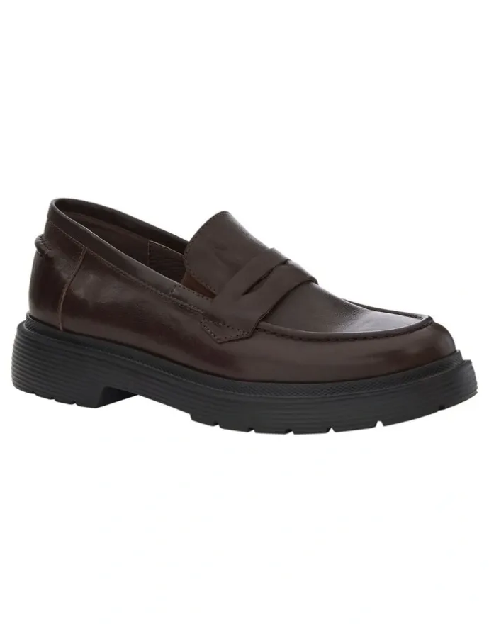 Easy Steps Eleanor Loafers in Chocolate Leather