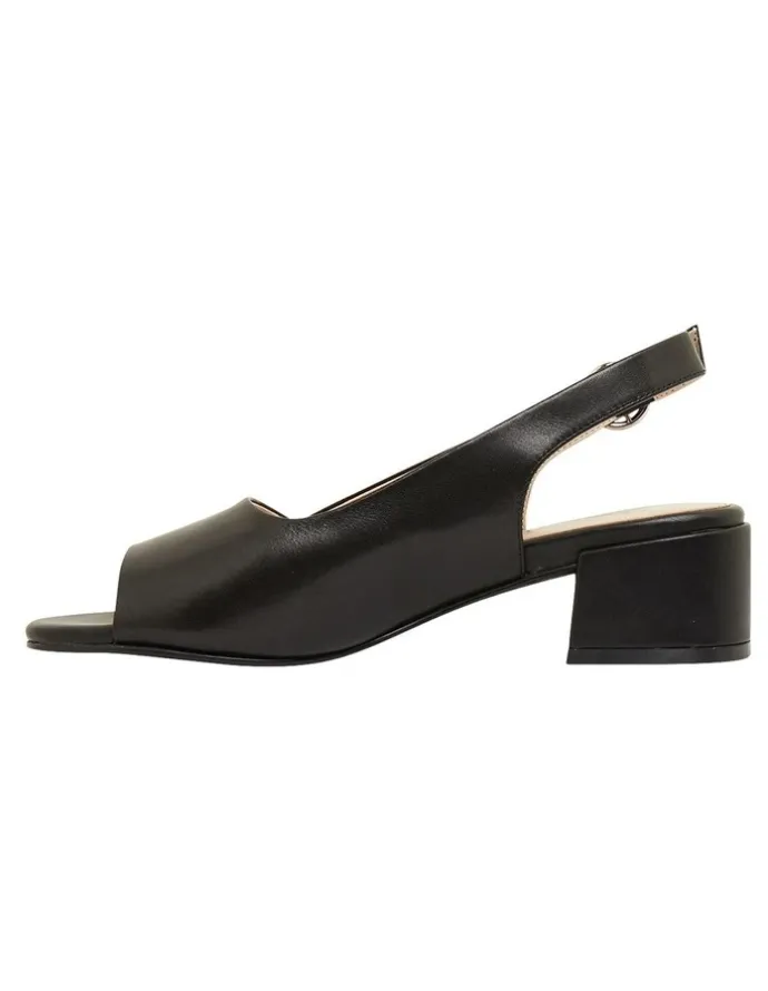 Easy Steps Macy Sandals in Black Leather