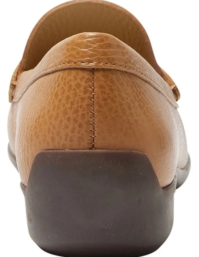 Easy Steps Travis Leather Loafers in Tan