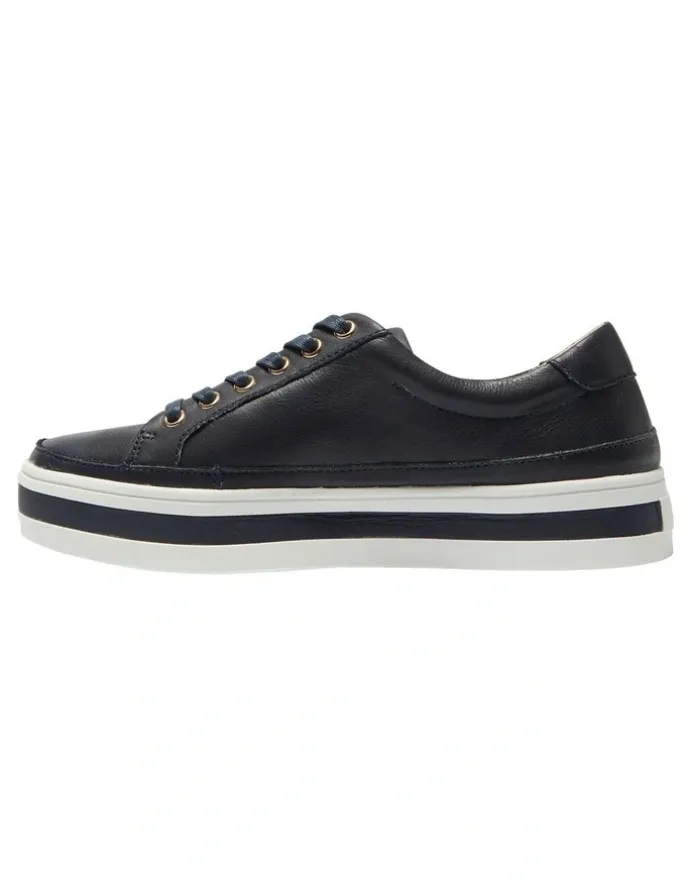 Easy Steps Uruguay Sneakers in Navy Leather