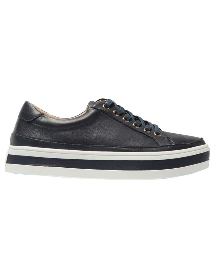 Easy Steps Uruguay Sneakers in Navy Leather