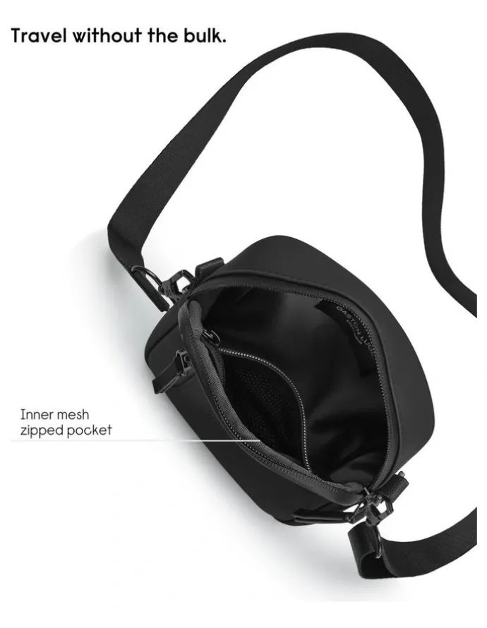 Gaston Luga Gaston Luga Dash Verti Crossbody Travel Bag in Black
