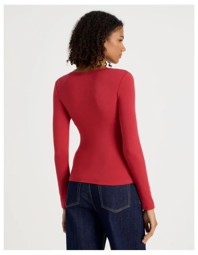 Grab Long Sleeve Scoop Neck Tee in Cherry Red