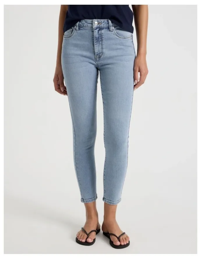 GRAB Skinny Mid Rise Jean With Short Inseam in Light Indigo