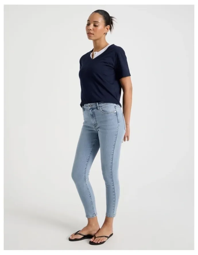 GRAB Skinny Mid Rise Jean With Short Inseam in Light Indigo