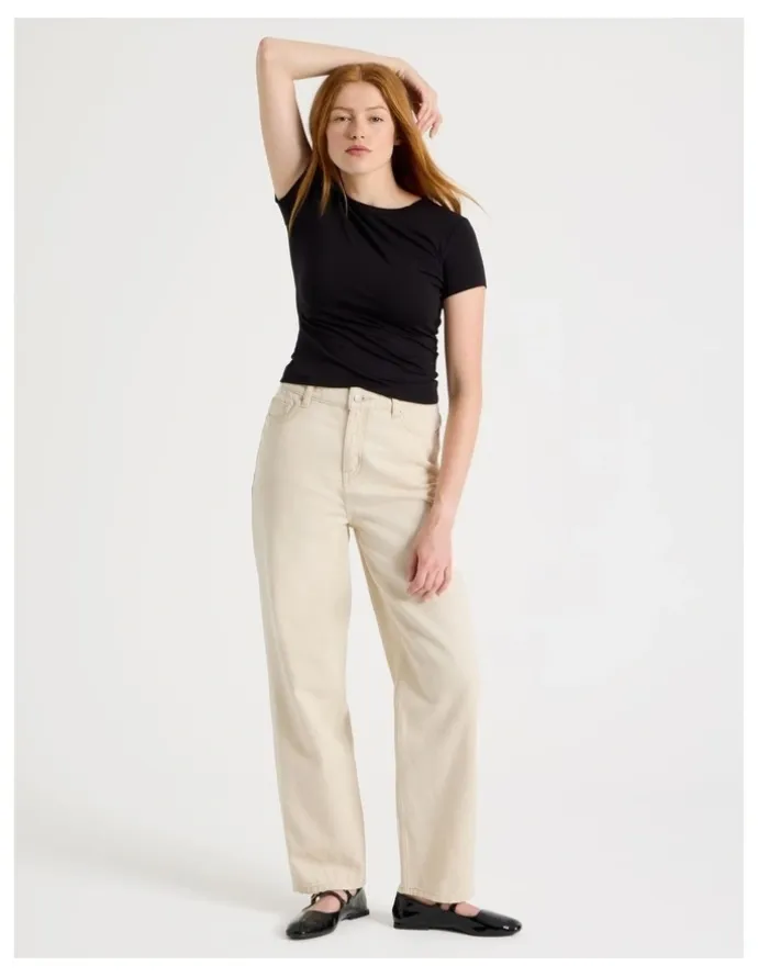 GRAB Boyfriend Mid Rise Jeans in Ecru