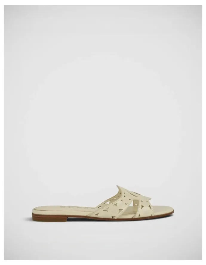 Guess Ciesta Sandals in Cream