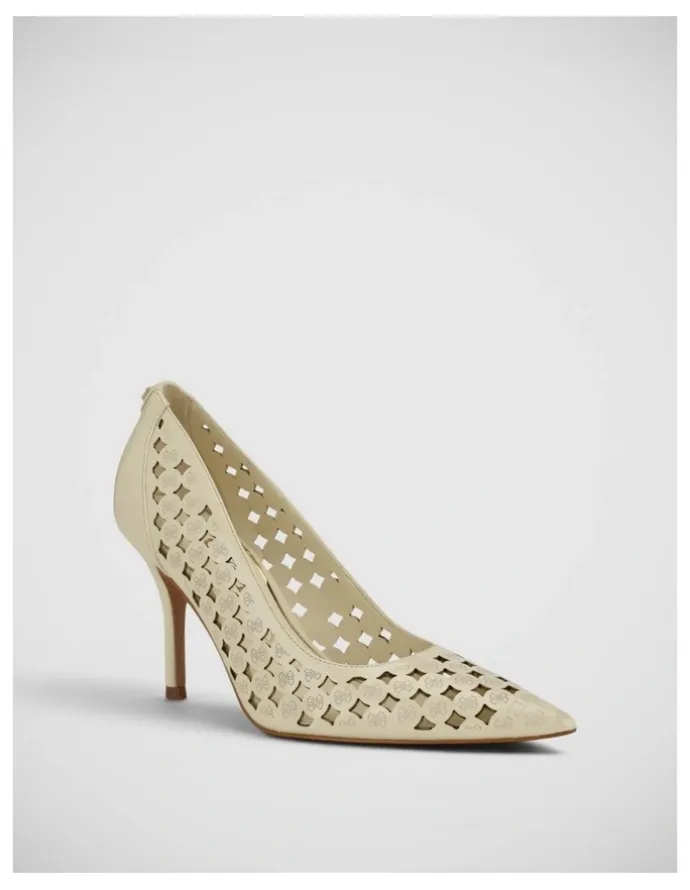 Guess Prindyls Pumps in Cream