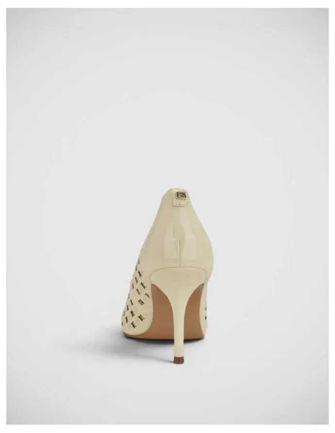 Guess Prindyls Pumps in Cream