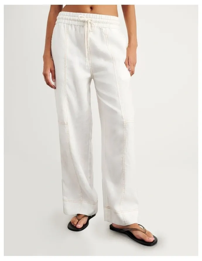 JAG Sabine Linen Relaxed Leg Pant in White