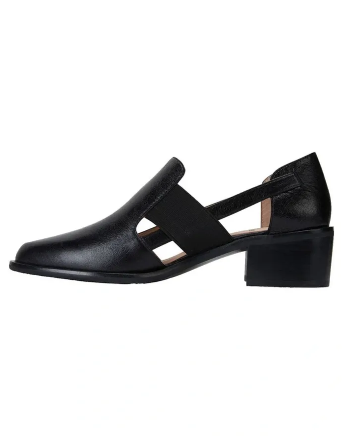 Jane Debster Expose Black Oil Heeled Shoes