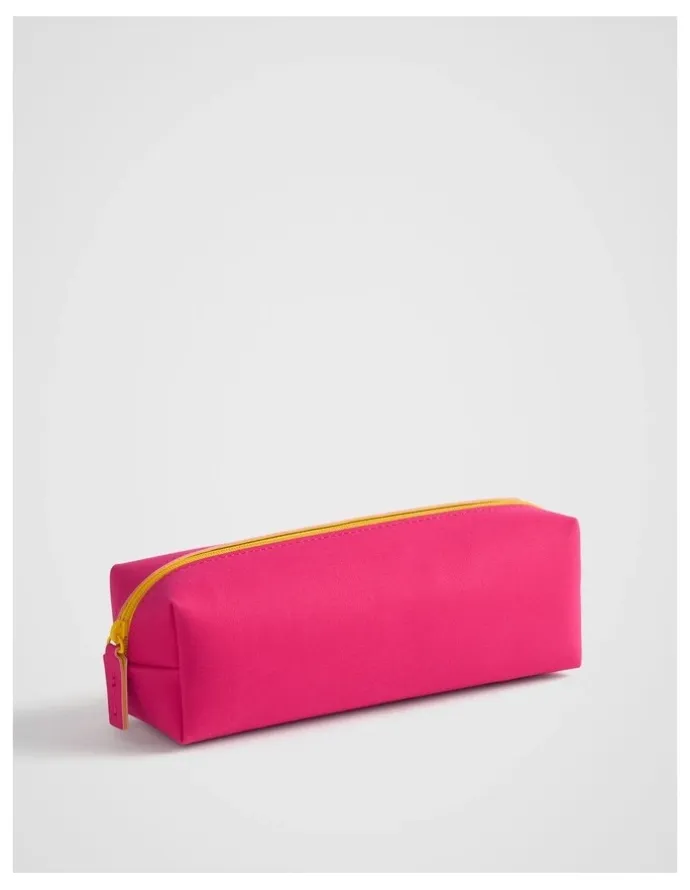 kikki.K Kolour Luxe Pouch in Raspberry