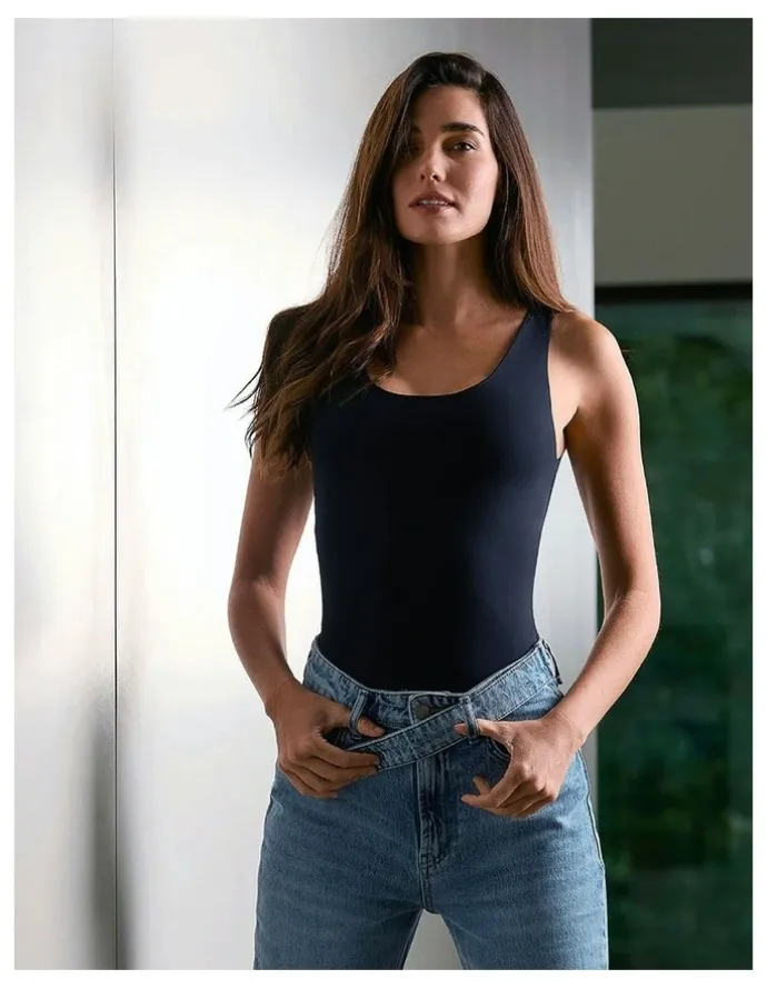 Leonisa Bare Boldly Sleeveless Shaping Tummy Control Bodysuit in Black