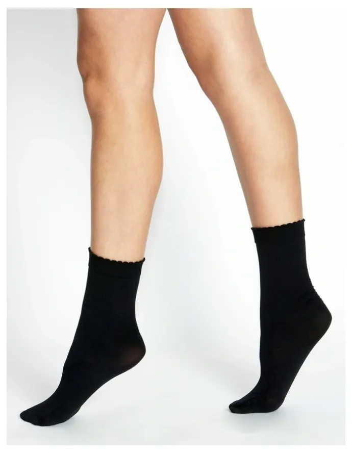 Levante Climate Anklet Socks in Nero