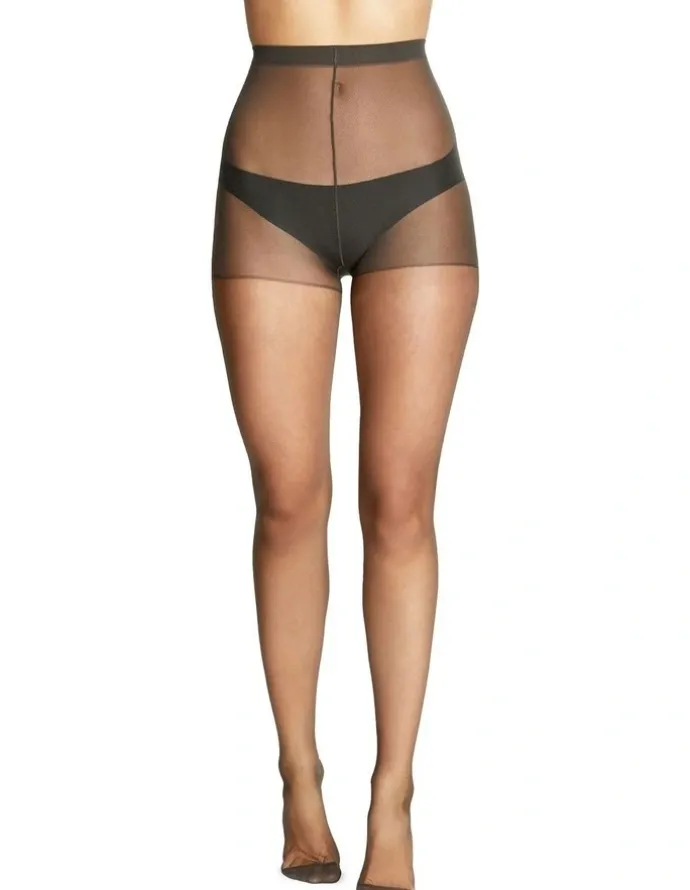 Levante Lia Pantyhose in Londra