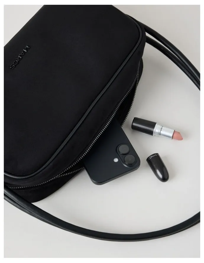 Marcs Hamburg Shoulder Bag in Black
