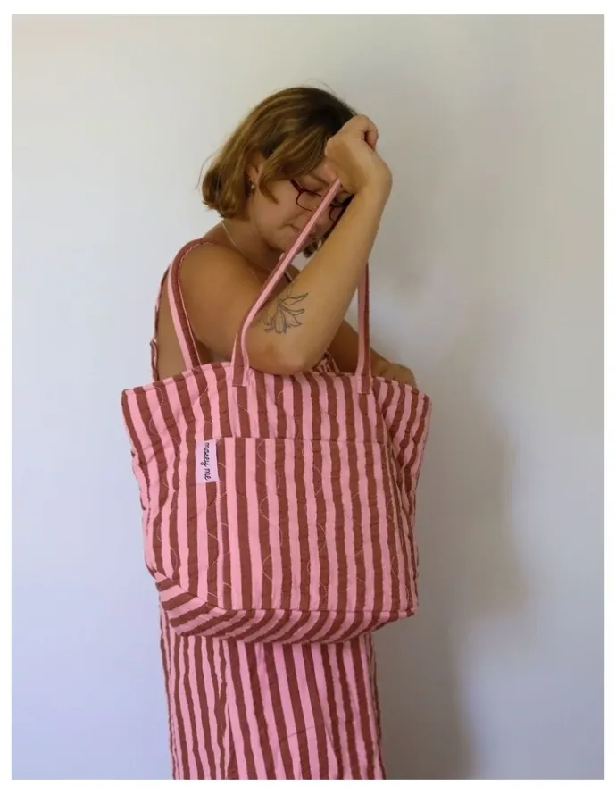 Mosey Me Sundae Seersucker Quilted Tote Bag in Multi